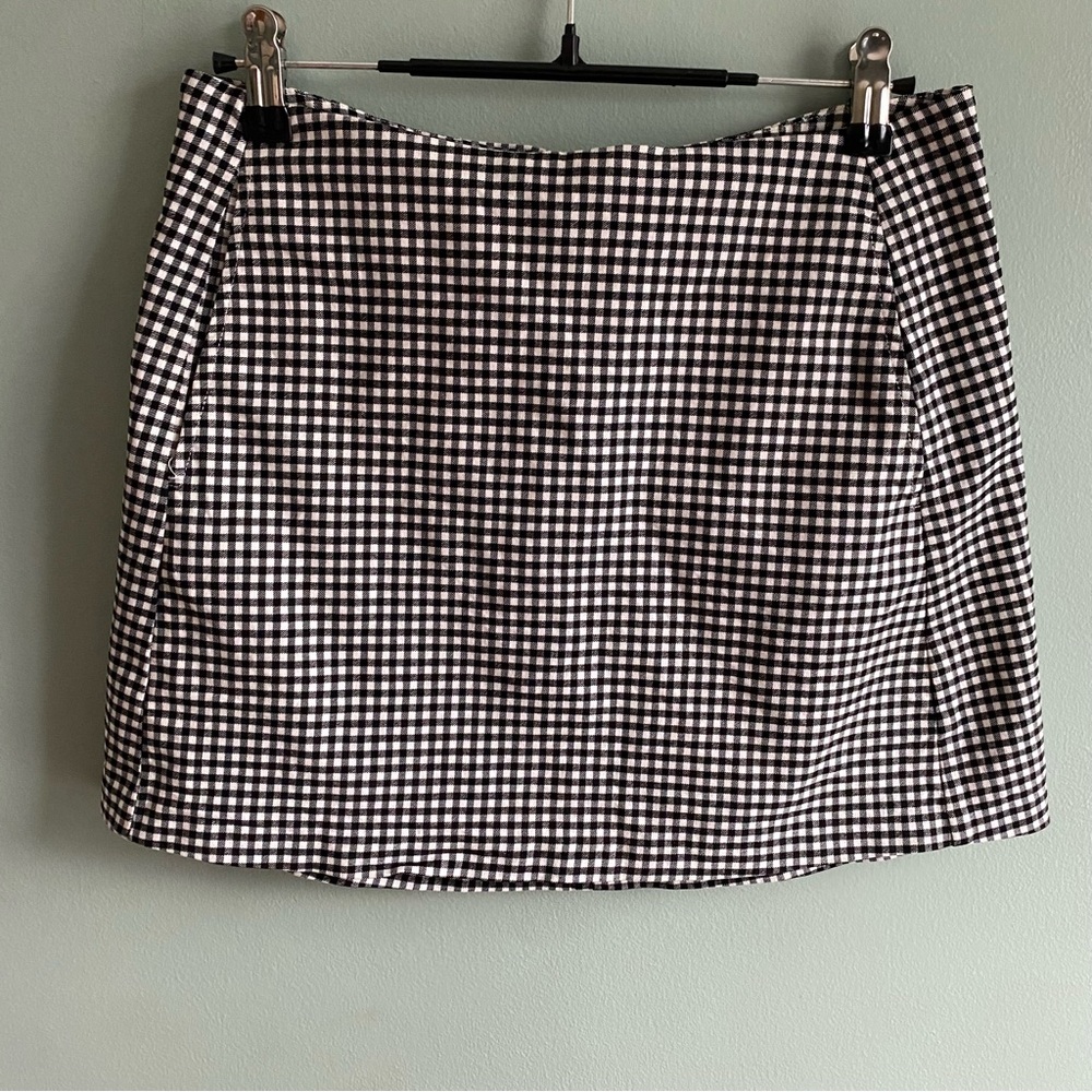 Urban Outfitters Classic Black and White Gingham Skirt